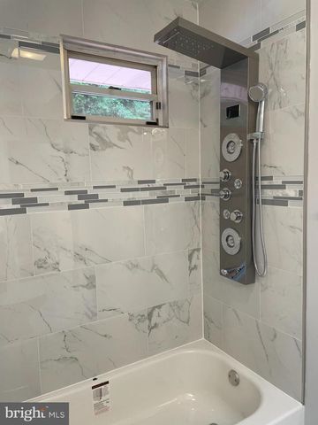 13 GLEN DR, Voorhees, NJ 08043