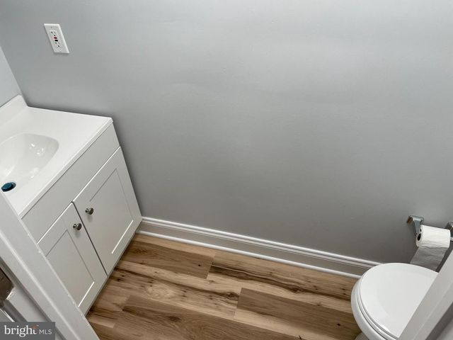 13 GLEN DR, Voorhees, NJ 08043