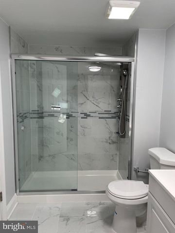 13 GLEN DR, Voorhees, NJ 08043