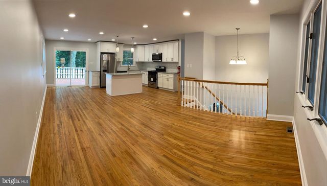 13 GLEN DR, Voorhees, NJ 08043