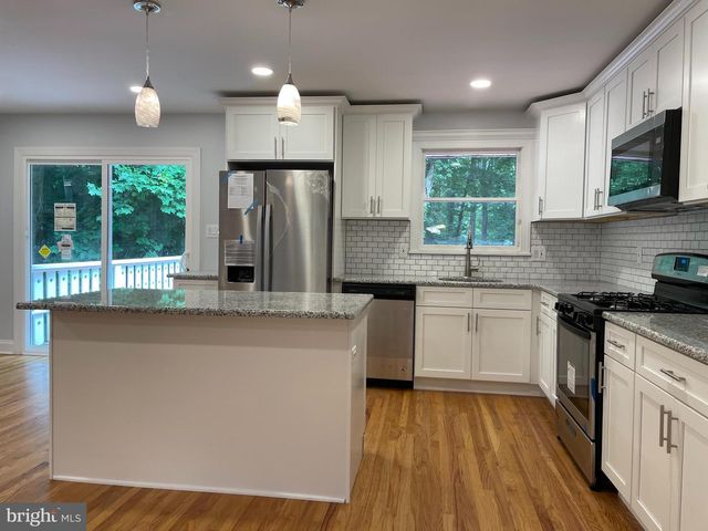 13 GLEN DR, Voorhees, NJ 08043