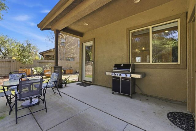 7210 Orchard Cir, Penryn, CA 95663