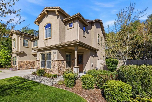 7210 Orchard Cir, Penryn, CA 95663