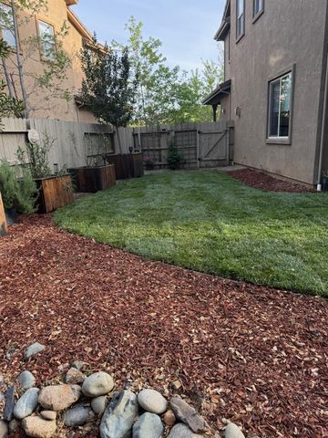 7210 Orchard Cir, Penryn, CA 95663