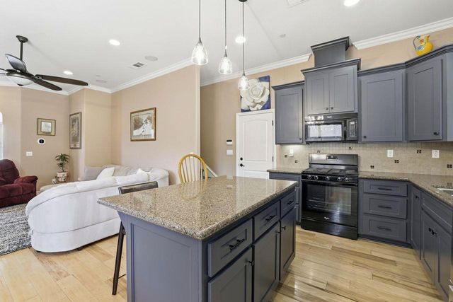 7210 Orchard Cir, Penryn, CA 95663