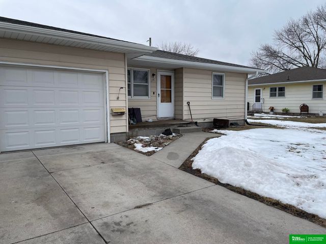 2061-2069 E 22nd Street, Fremont, NE 68025