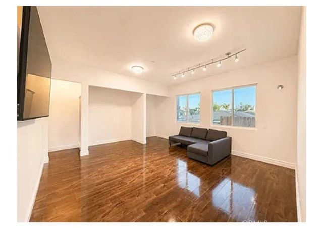 19462 Harding, Huntington Beach, CA 92646