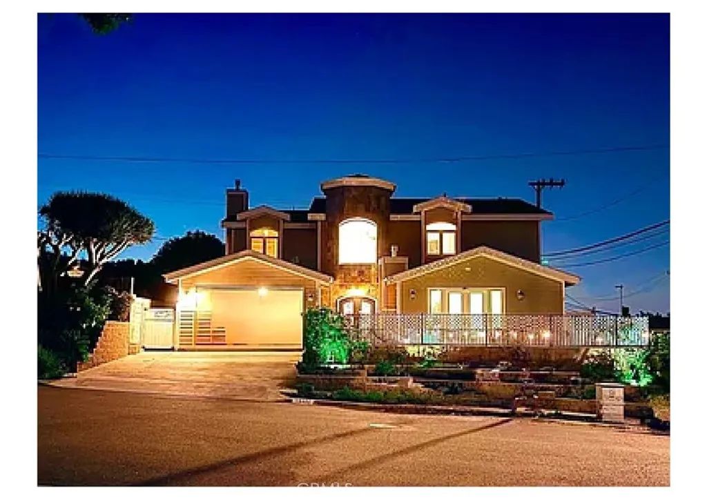 19462 Harding, Huntington Beach, CA 92646