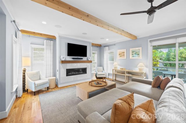 1408 Cortland Road W, Charlotte, NC 28209