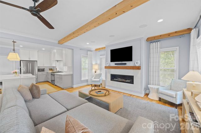 1408 Cortland Road W, Charlotte, NC 28209