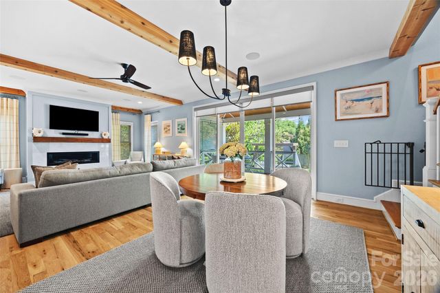 1408 Cortland Road W, Charlotte, NC 28209