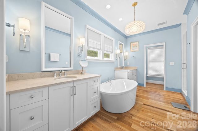 1408 Cortland Road W, Charlotte, NC 28209