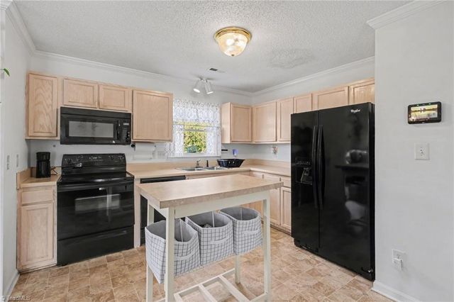 3904 Riverdale Drive, Greensboro, NC 27406