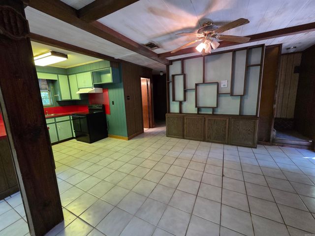2309 Gwin Ln, Benton, AR 72019