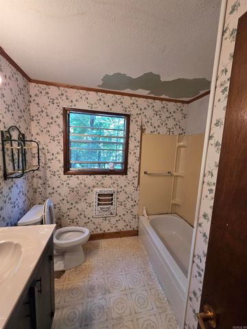 2309 Gwin Ln, Benton, AR 72019