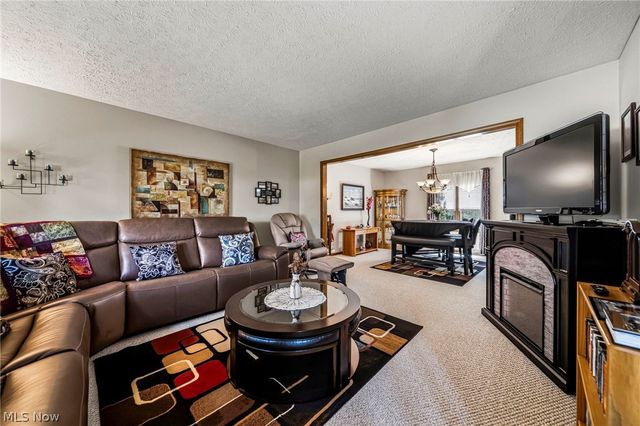 3173 Rosewood Oval, North Royalton, OH 44133