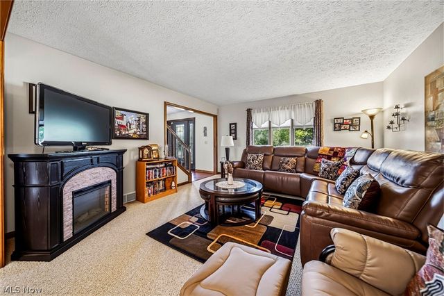 3173 Rosewood Oval, North Royalton, OH 44133