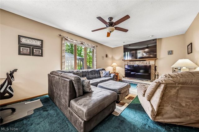 3173 Rosewood Oval, North Royalton, OH 44133