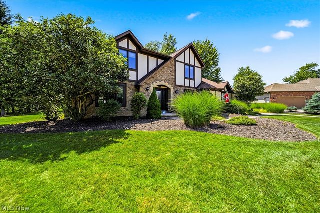 3173 Rosewood Oval, North Royalton, OH 44133