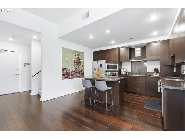 1900 S RIVER Dr N112, Portland, OR 97201