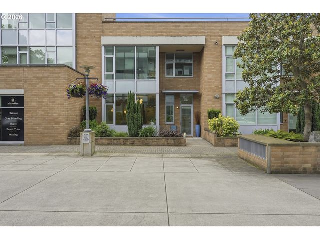 1900 S RIVER Dr N112, Portland, OR 97201