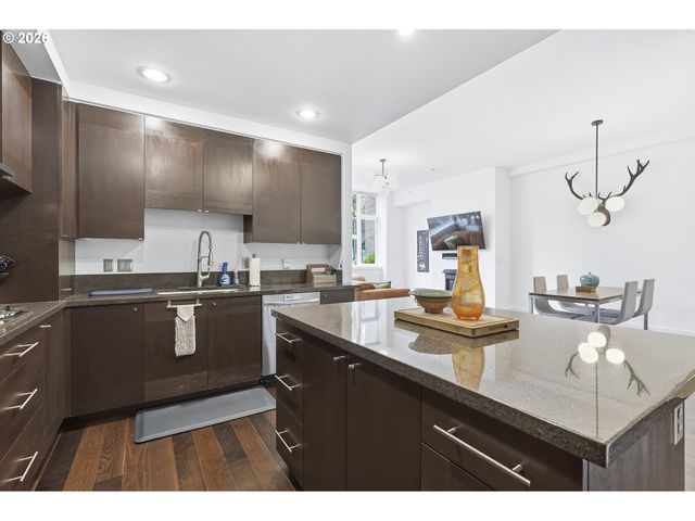 1900 S RIVER Dr N112, Portland, OR 97201