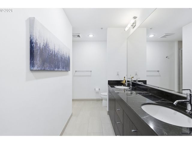 1900 S RIVER Dr N112, Portland, OR 97201