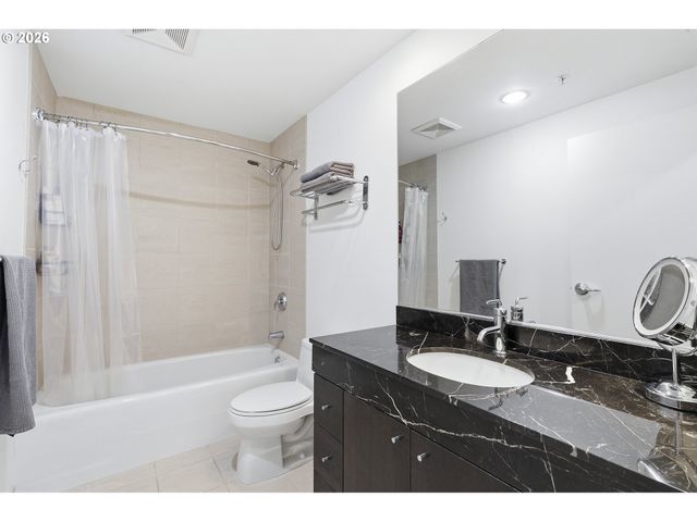 1900 S RIVER Dr N112, Portland, OR 97201