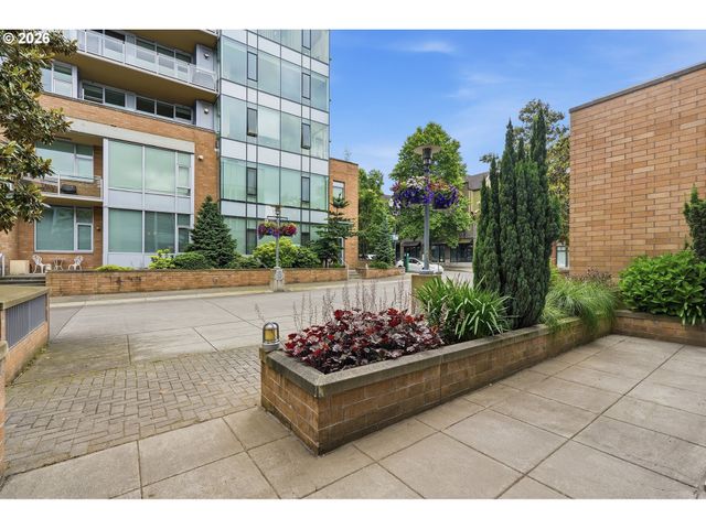 1900 S RIVER Dr N112, Portland, OR 97201