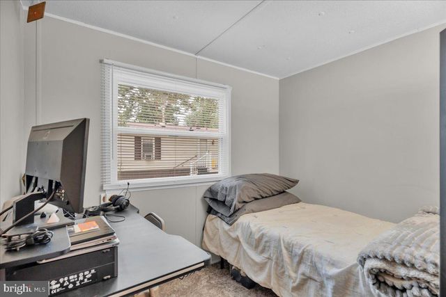 50 HAZELTOP DR, Sicklerville, NJ 08081
