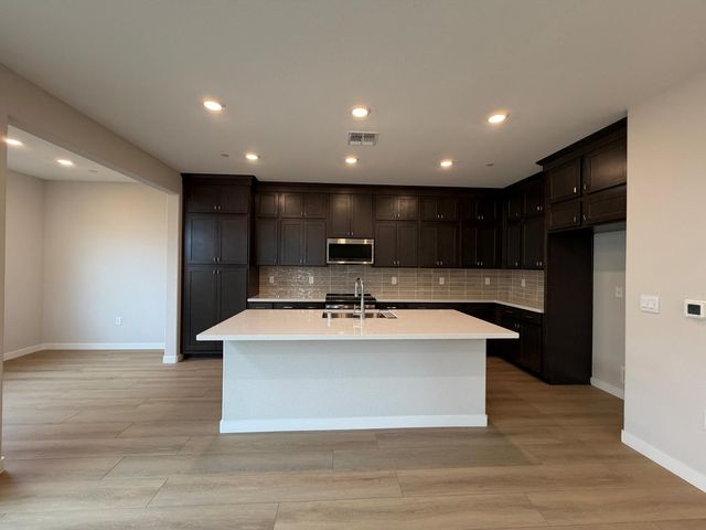 10367 Mornington Way, Elk Grove, CA 95757