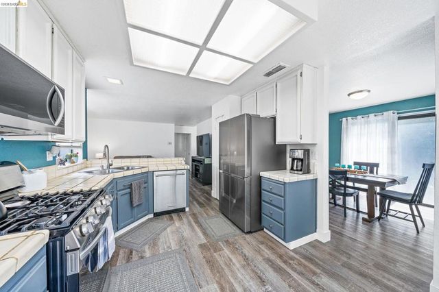 640 Mockingbird Ln, Oakley, CA 94561