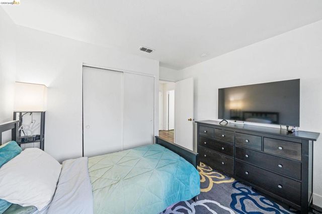640 Mockingbird Ln, Oakley, CA 94561