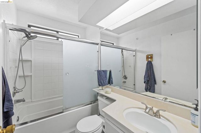 640 Mockingbird Ln, Oakley, CA 94561