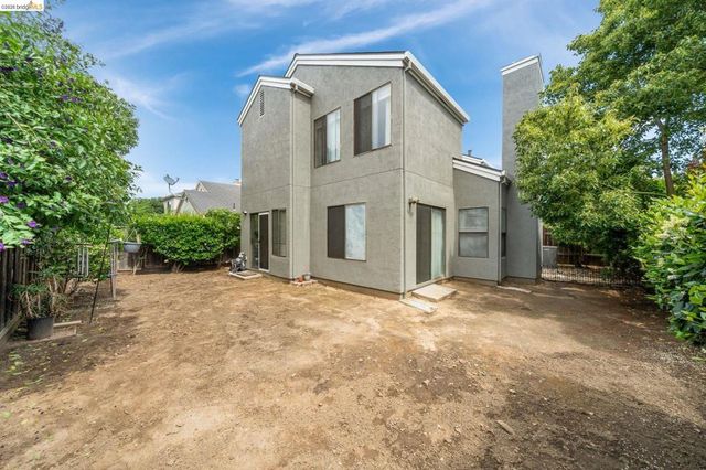 640 Mockingbird Ln, Oakley, CA 94561