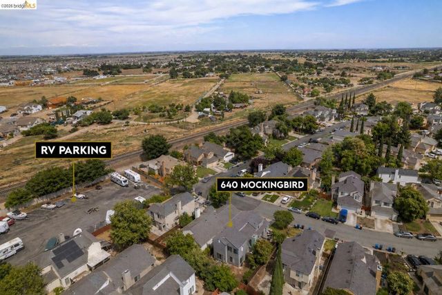 640 Mockingbird Ln, Oakley, CA 94561