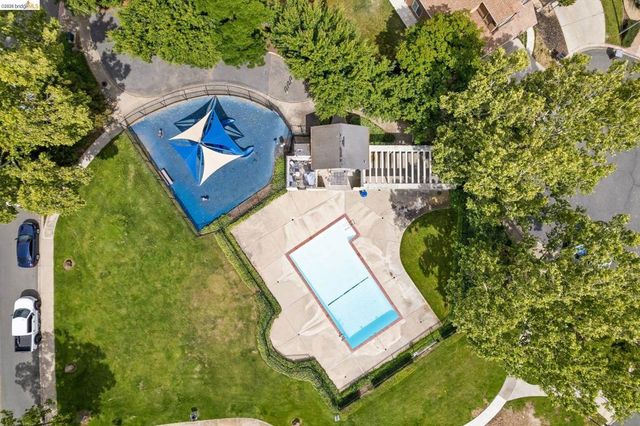 640 Mockingbird Ln, Oakley, CA 94561