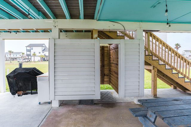 23011 Camino Street, Galveston, TX 77554