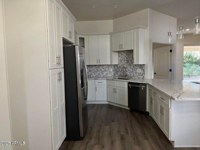 1747 E Northern Avenue 125, Phoenix, AZ 85020