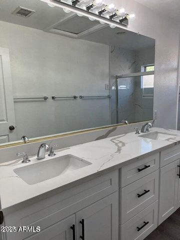 1747 E Northern Avenue 125, Phoenix, AZ 85020