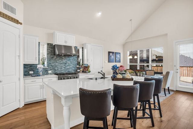 1504 S Mitchell Road, Mansfield, TX 76063