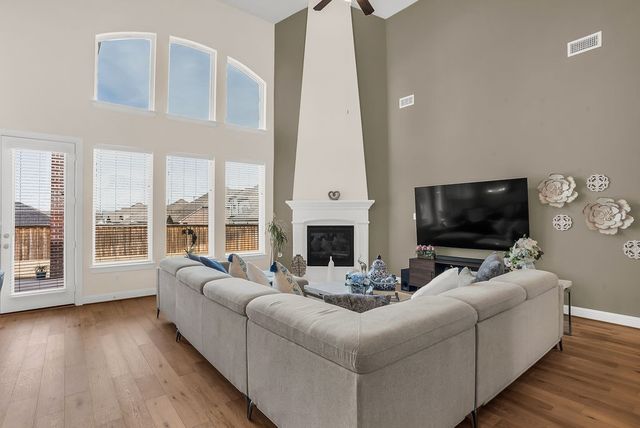 1504 S Mitchell Road, Mansfield, TX 76063