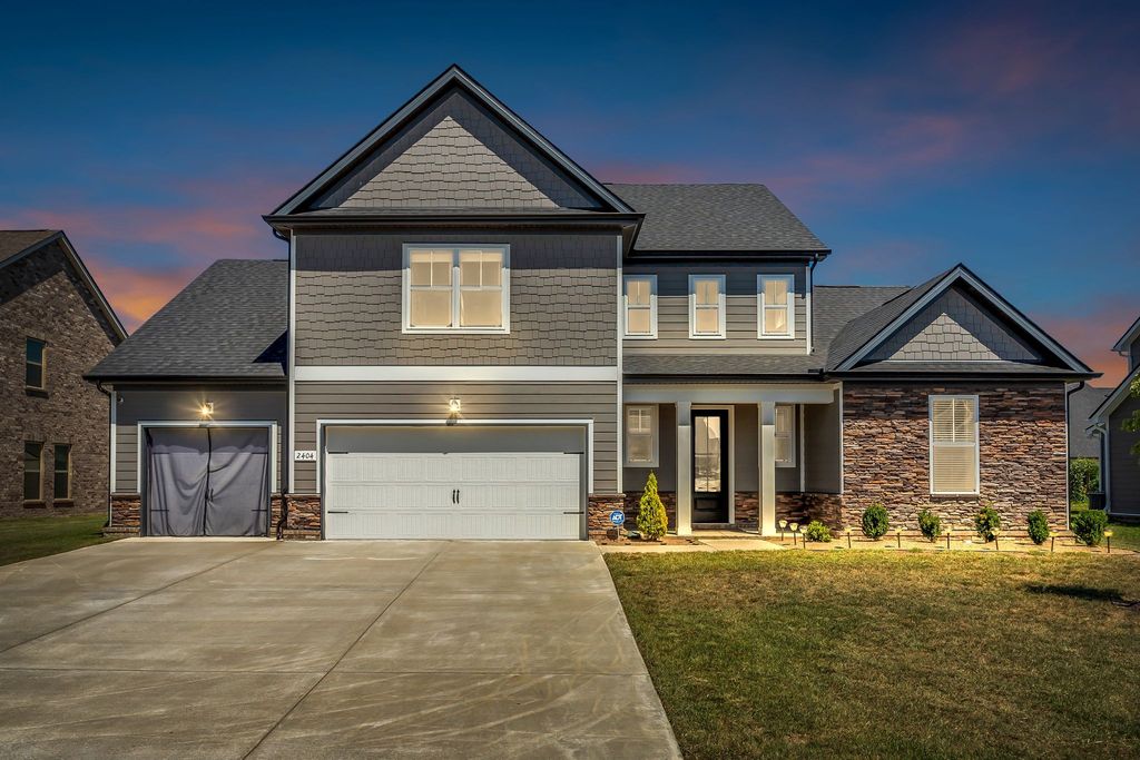 2404 Beaver Dr, Murfreesboro, TN 37128