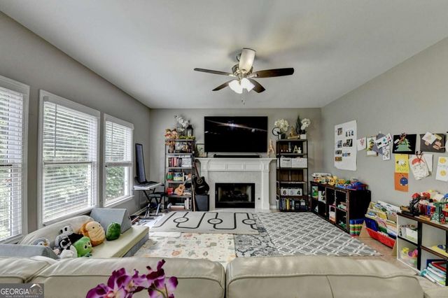 1053 Hawk Creek Trail, Lawrenceville, GA 30043