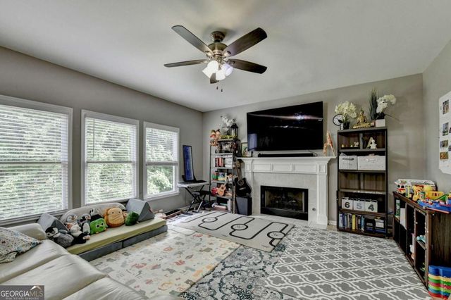 1053 Hawk Creek Trail, Lawrenceville, GA 30043