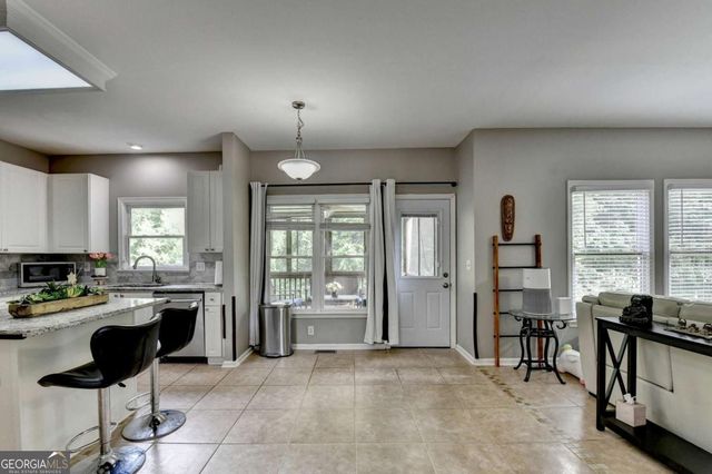 1053 Hawk Creek Trail, Lawrenceville, GA 30043