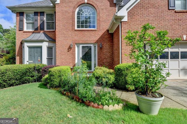 1053 Hawk Creek Trail, Lawrenceville, GA 30043