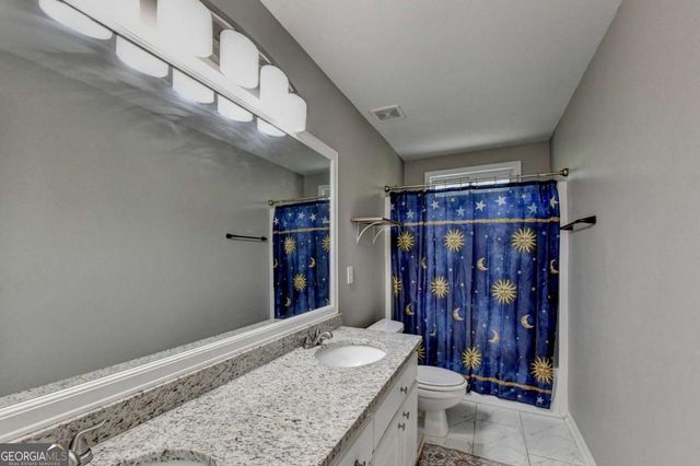 1053 Hawk Creek Trail, Lawrenceville, GA 30043