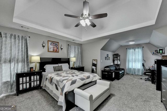 1053 Hawk Creek Trail, Lawrenceville, GA 30043
