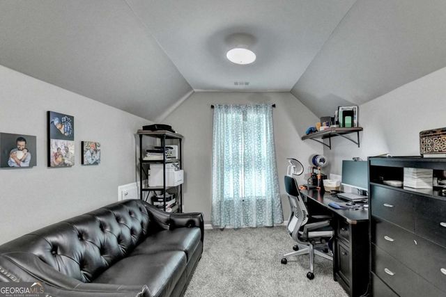 1053 Hawk Creek Trail, Lawrenceville, GA 30043